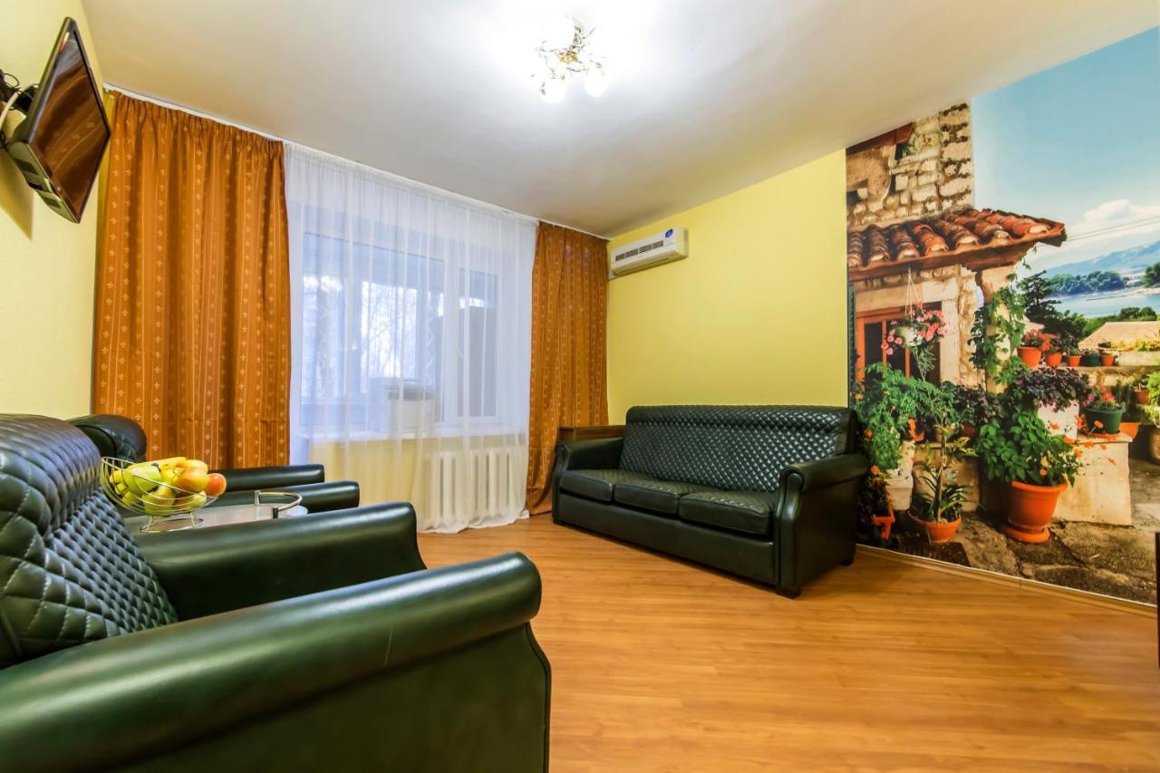 Sunny 2-Rooms Apartment For 2-6 People On Pechersk Near Kiev-Pechersk Lavra, Central Metro Station, Restaurants, Supermarkets エクステリア 写真